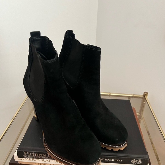 Tory Burch Fall Winter Ankle Black Boots with block wooden Heeled - Picture 2 of 12